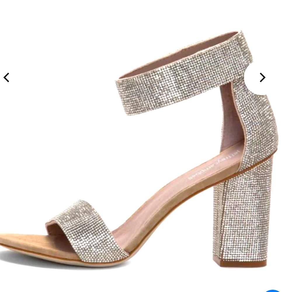 STUNNING Jeffery Campbell